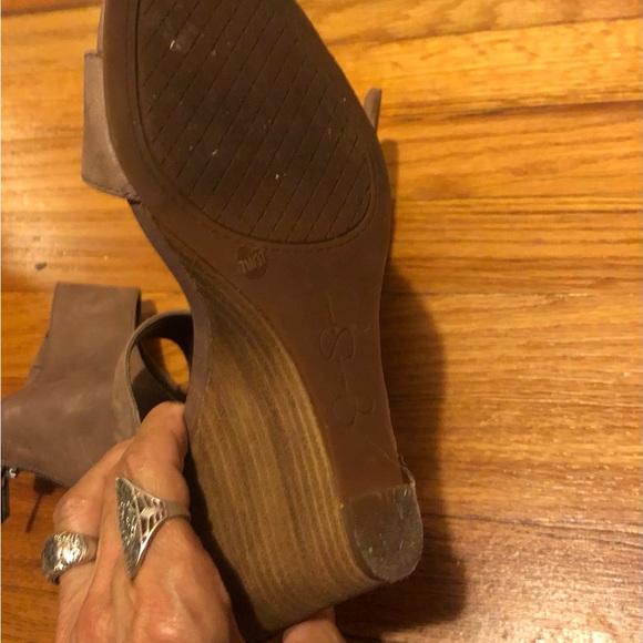 Stylish AND Trendy Stacked Heel Wedge Sandals with Wide Ankle Strap TAUPE BROWN - Picture 6 of 6